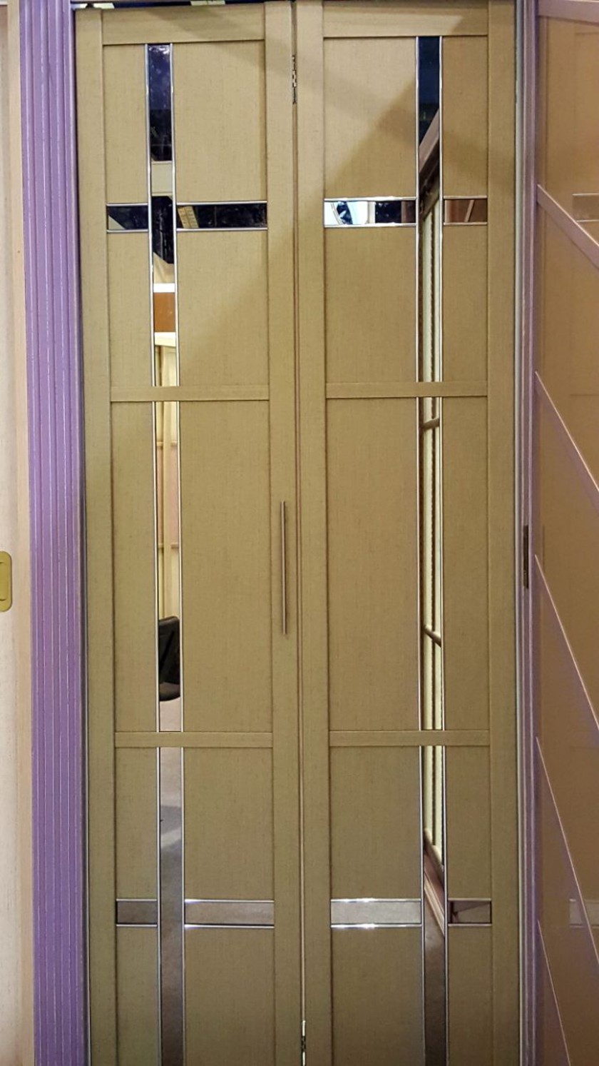 Двери гармошка шпонированные с зеркальным декором Брянск