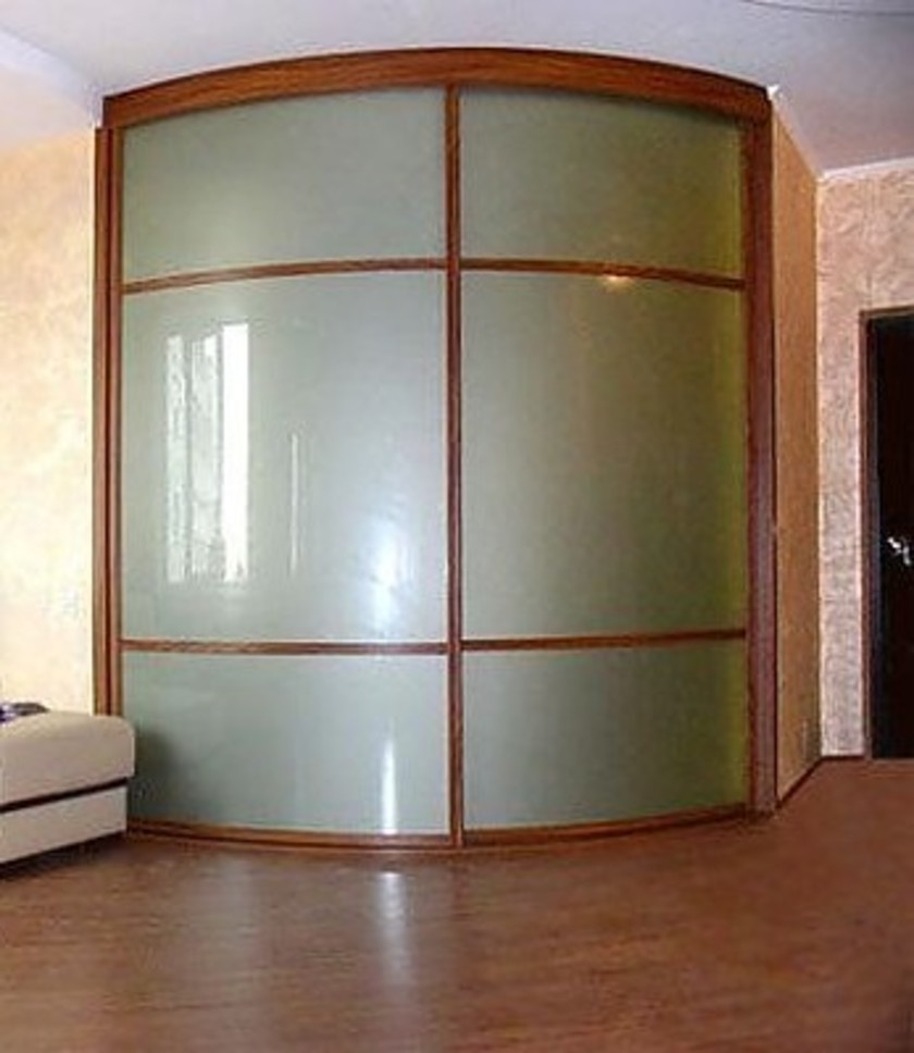 Встроенный шкаф купе радиусный в классическом стиле Брянск